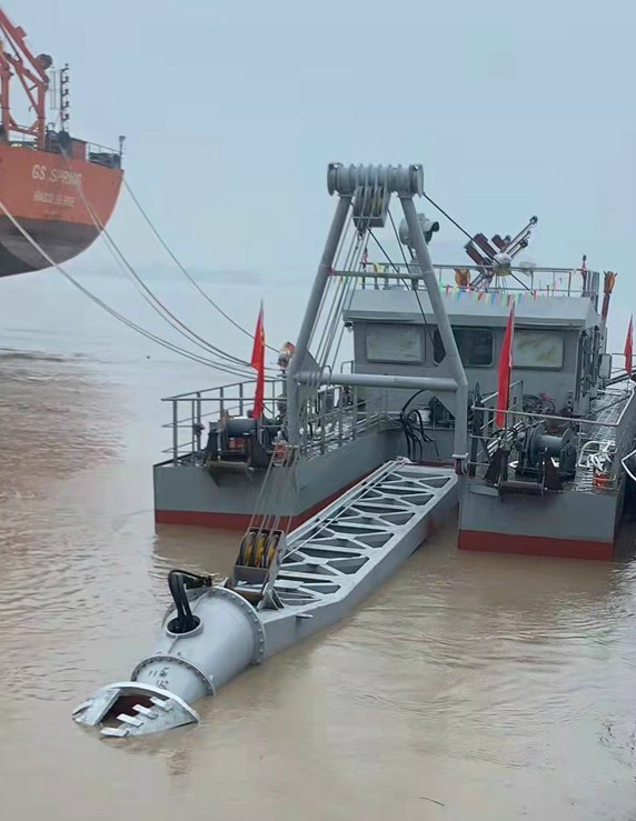 2020年建造完成的120方绞吸式挖泥船