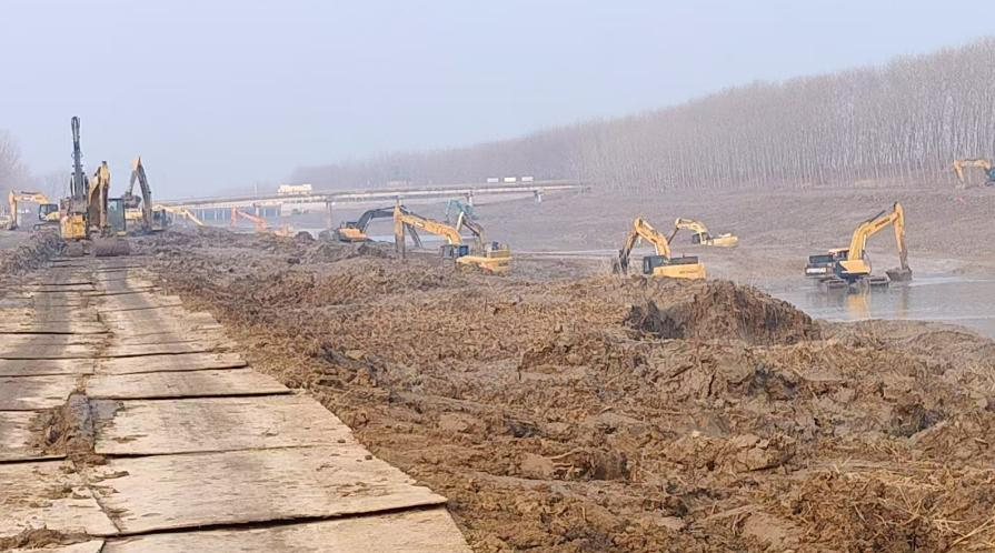 行洪河道大型土方施工